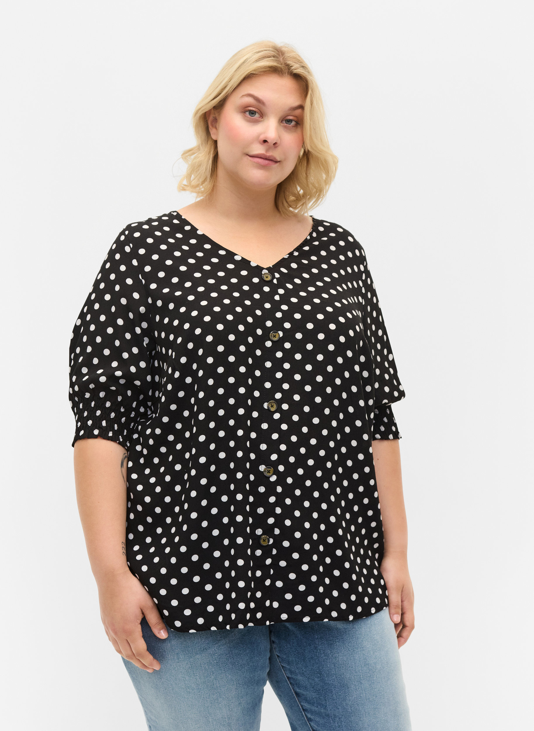 Viskoosipusero kuosilla ja napeilla, Black Dot, Model