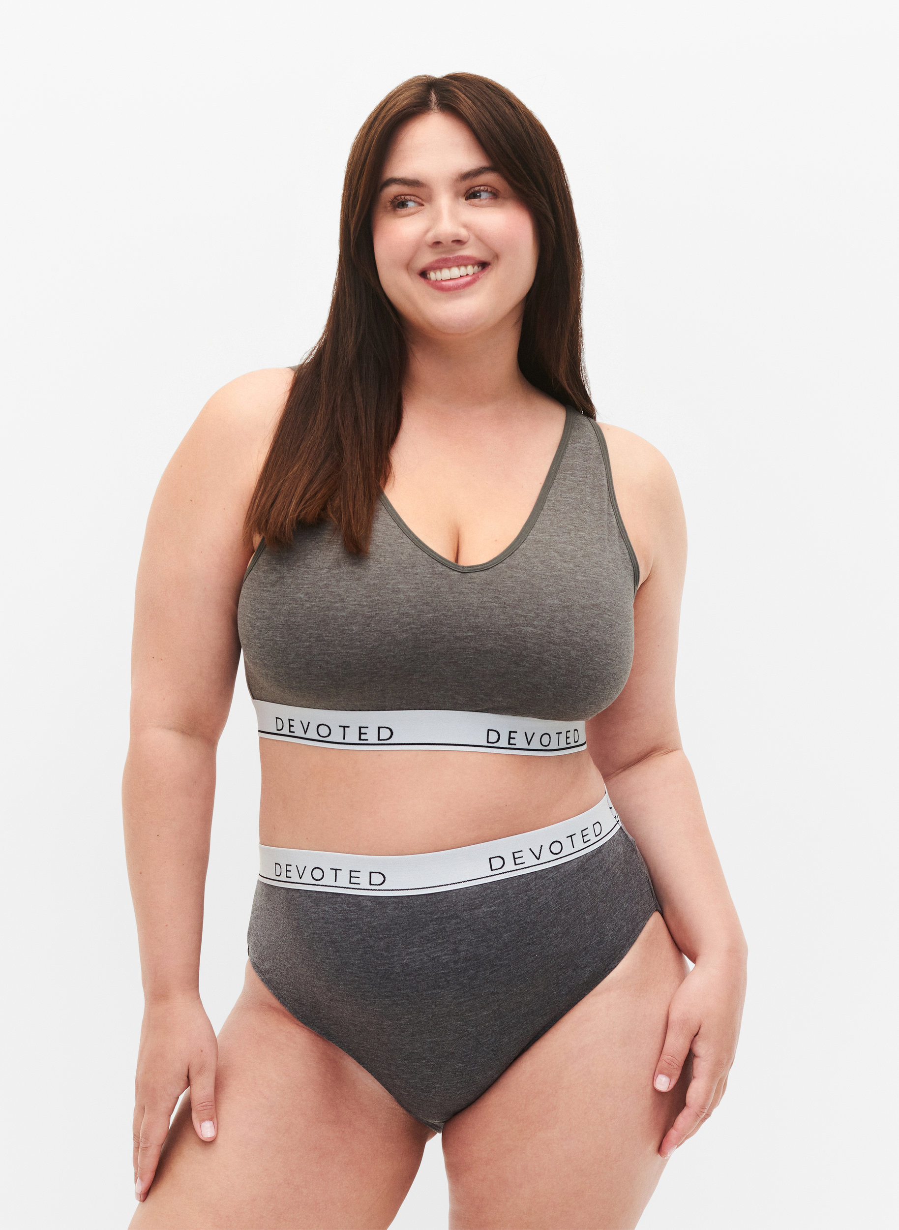 Meleeratut alushousut normaalilla vyötäröllä, Medium Grey Melange, Model