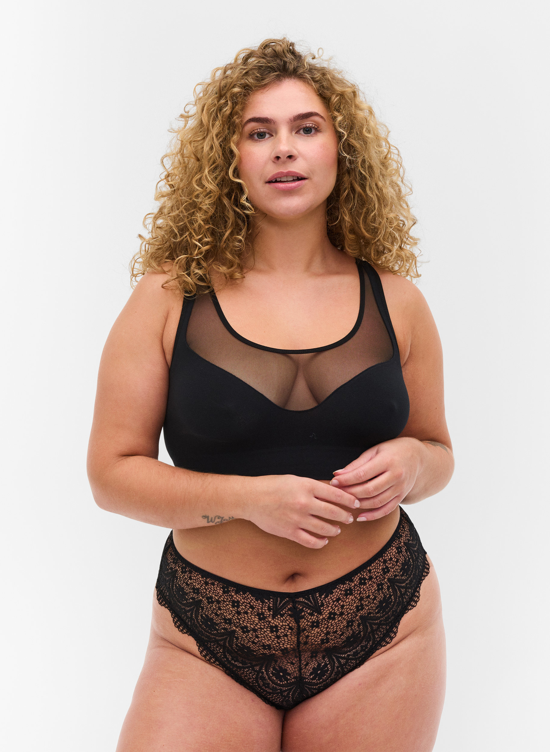 Pitsialushousut normaalilla vyötäröllä, Black, Model