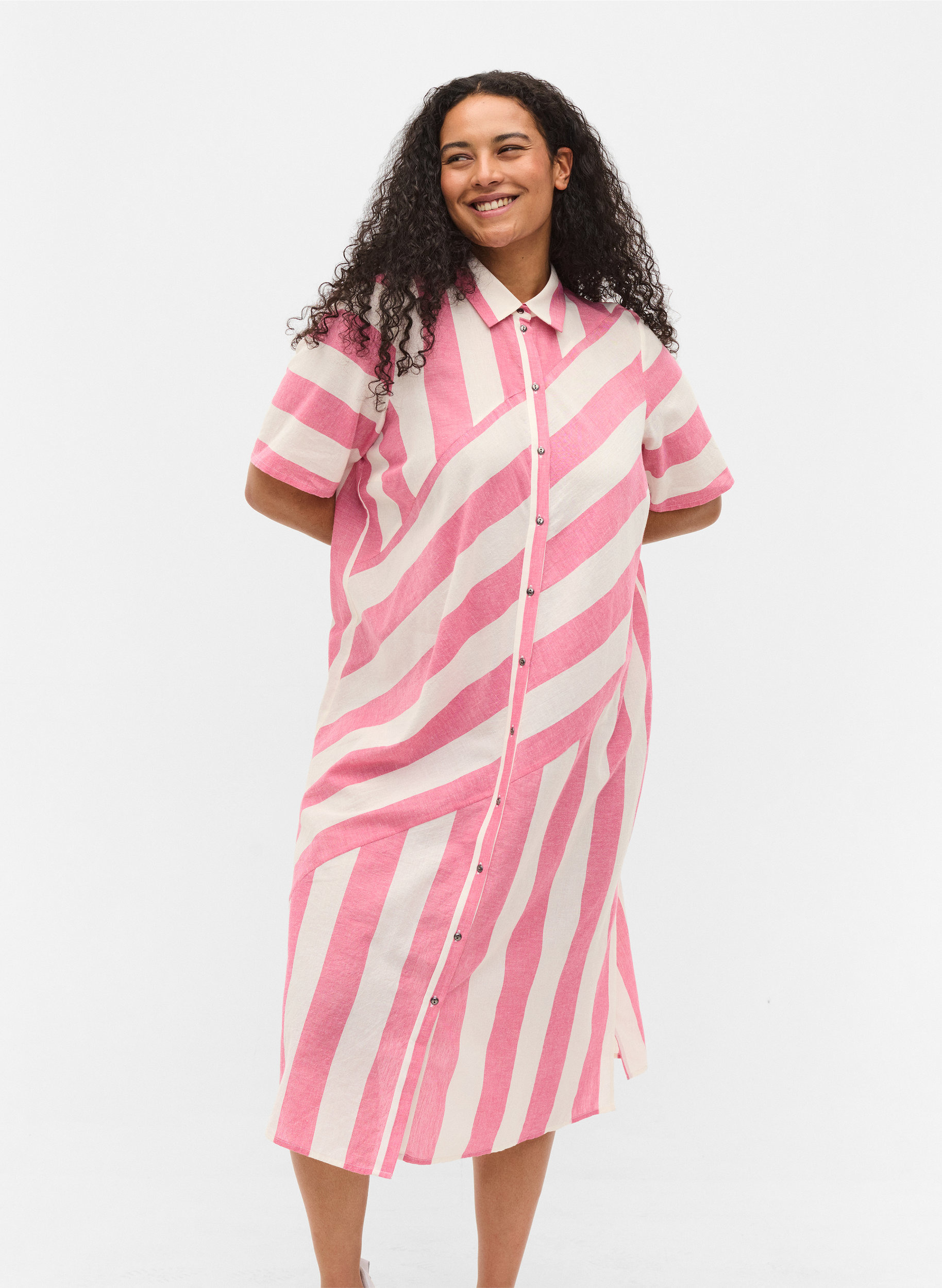 Lyhythihainen puuvillainen paitamekko raidoilla, Magenta Stripe, Model