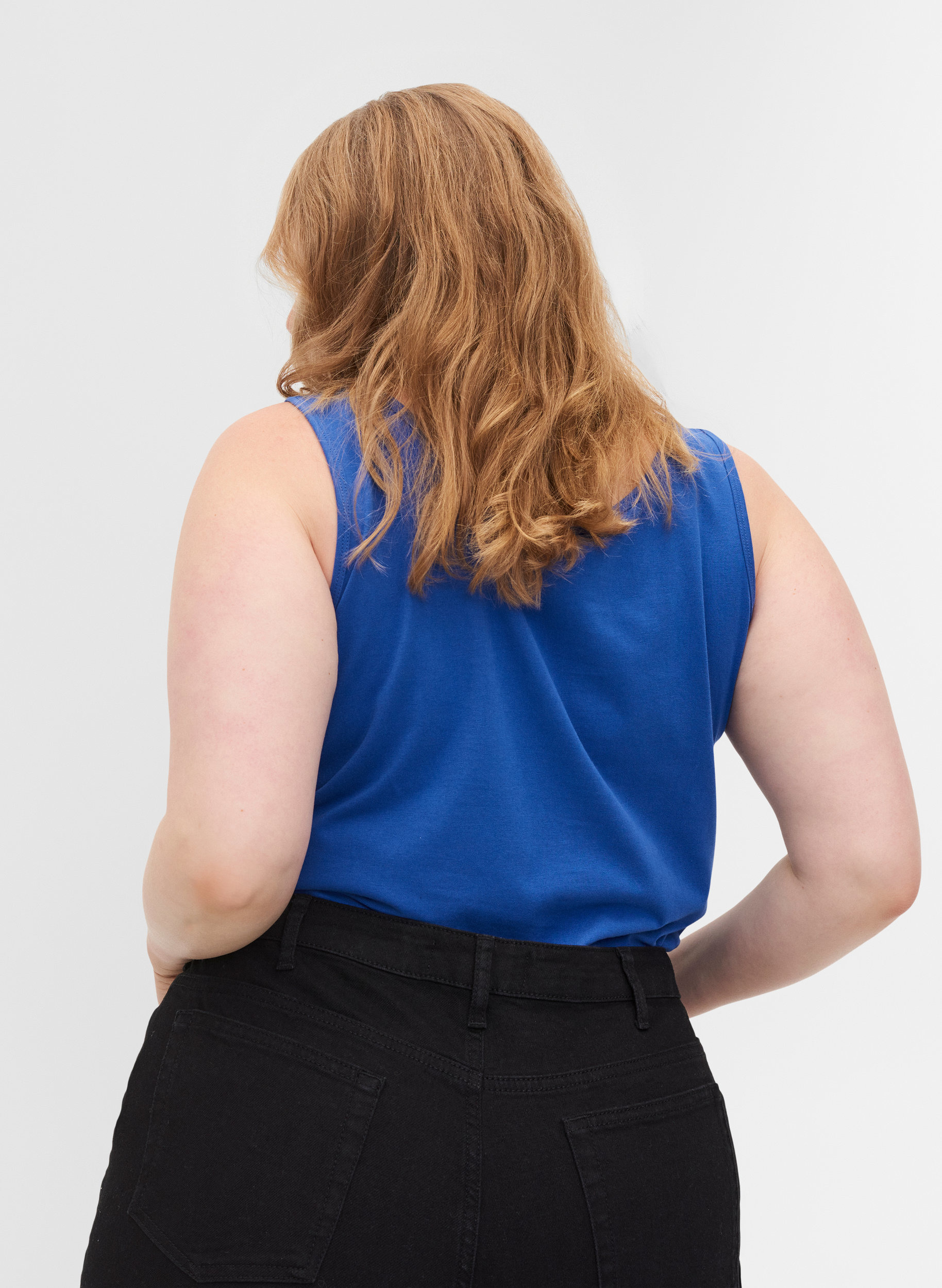 Basic toppi, Dazzling Blue, Model