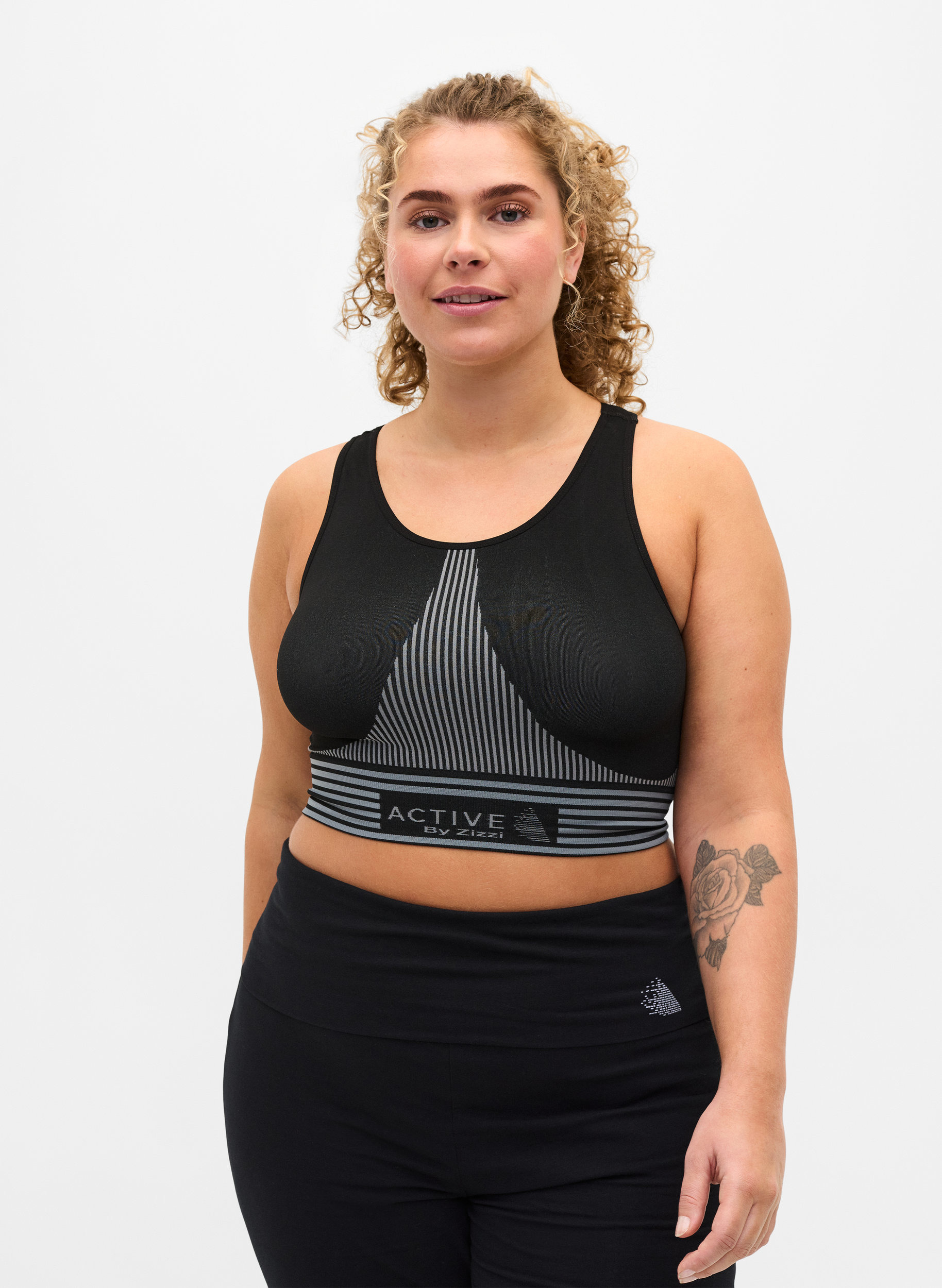 Raidalliset urheilurintaliivit, Black, Model