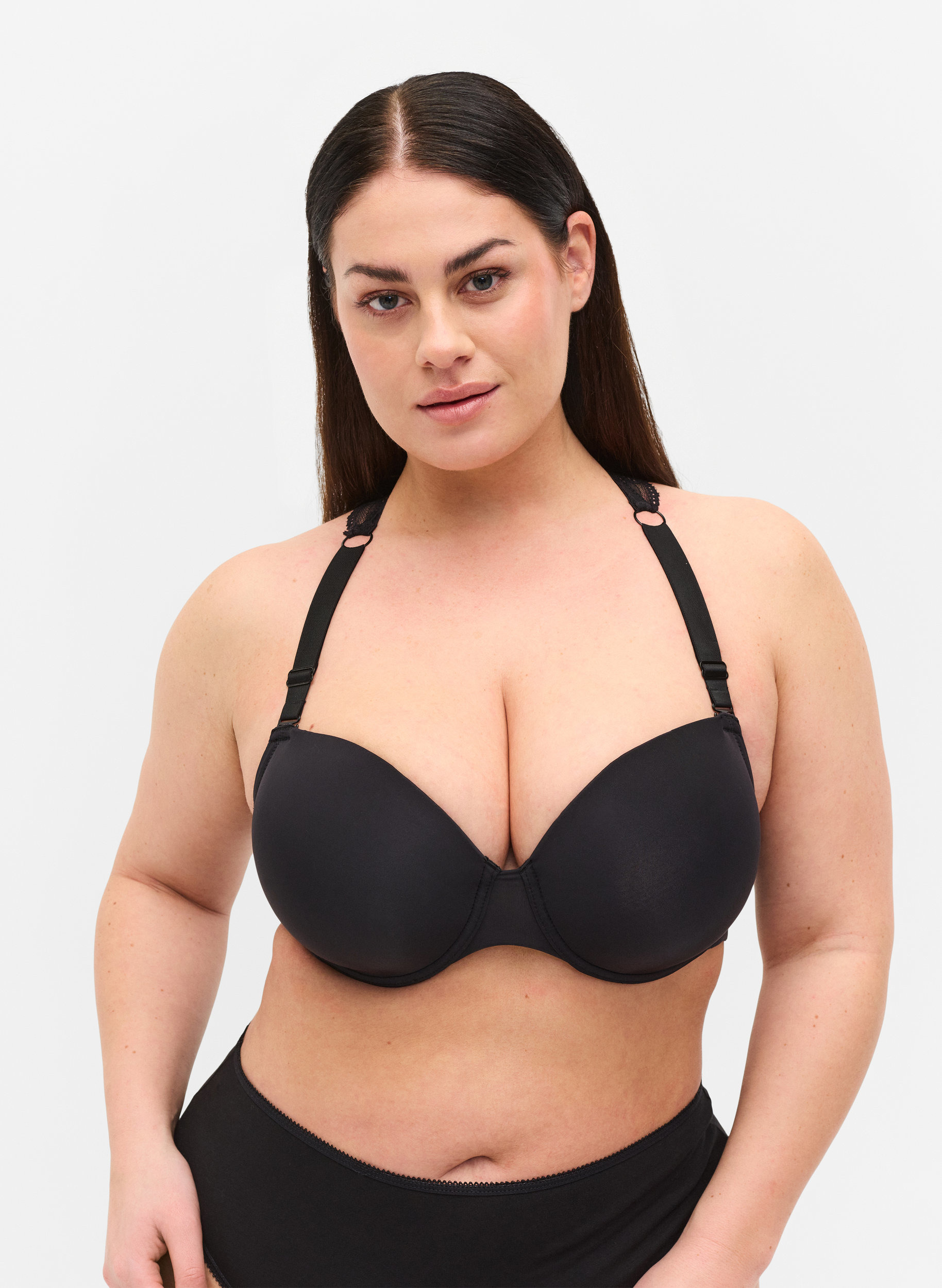 Alma rintaliivit pitsiselällä, Black, Model