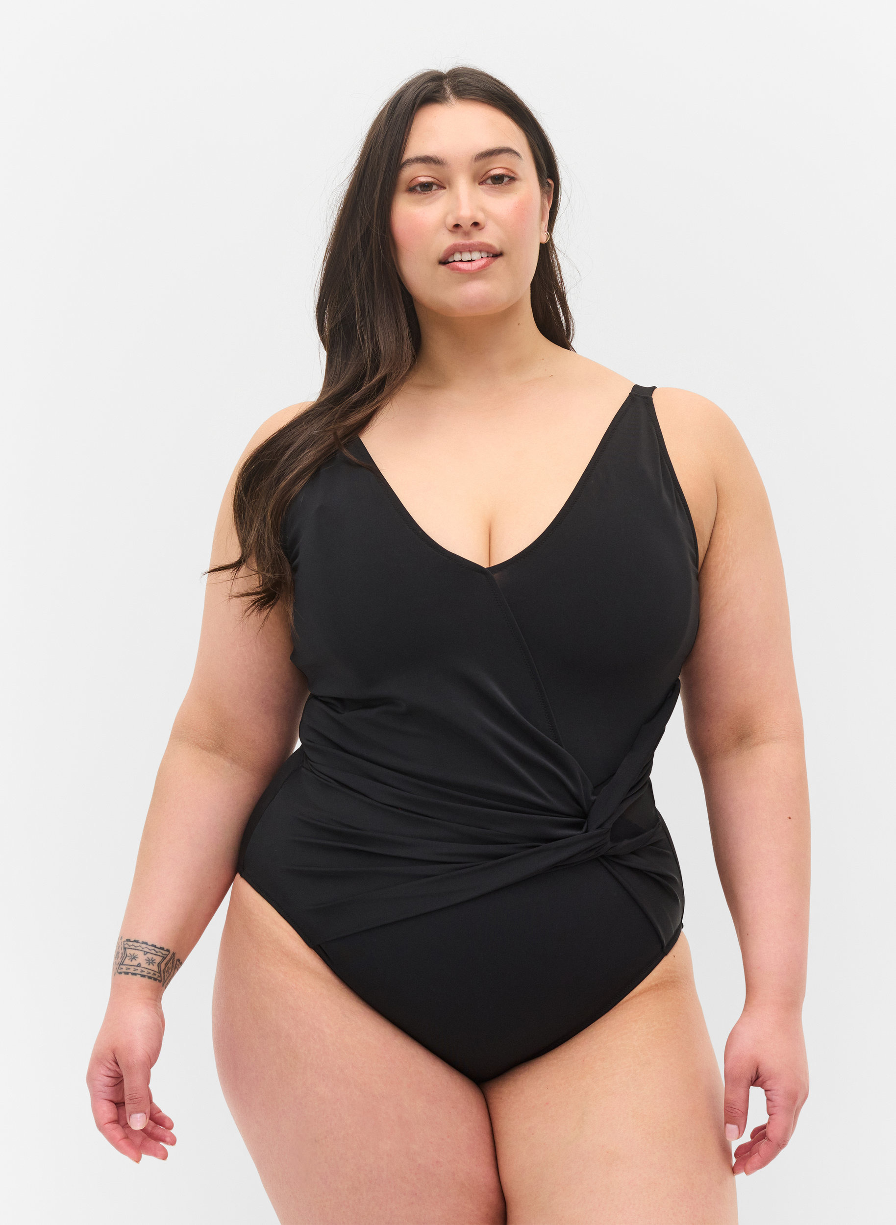 Uimapuku kevyellä toppauksella, Black, Model